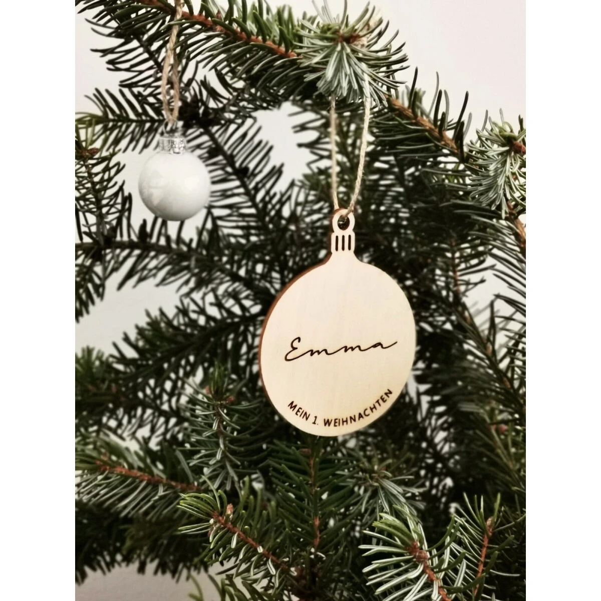 Little Pippa Baumanhänger 'Christbaumkugel' Personalisiert 1 Little Pippa Baumanhänger 'Christbaumkugel' Personalisiert