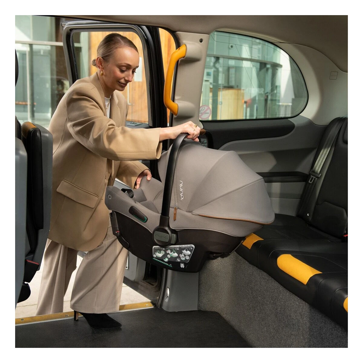 Nuna Pipa™ Urbn R129 Babyschale Mit Integriertem Isofix 10 Nuna Pipa™ Urbn R129 Babyschale Mit Integriertem Isofix – Bild 10